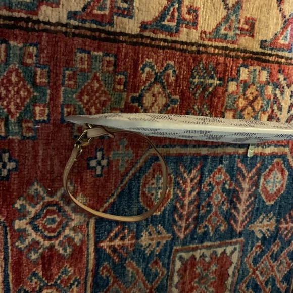 Auth Louis Vuitton pouch wristlet - Picture 4 of 8